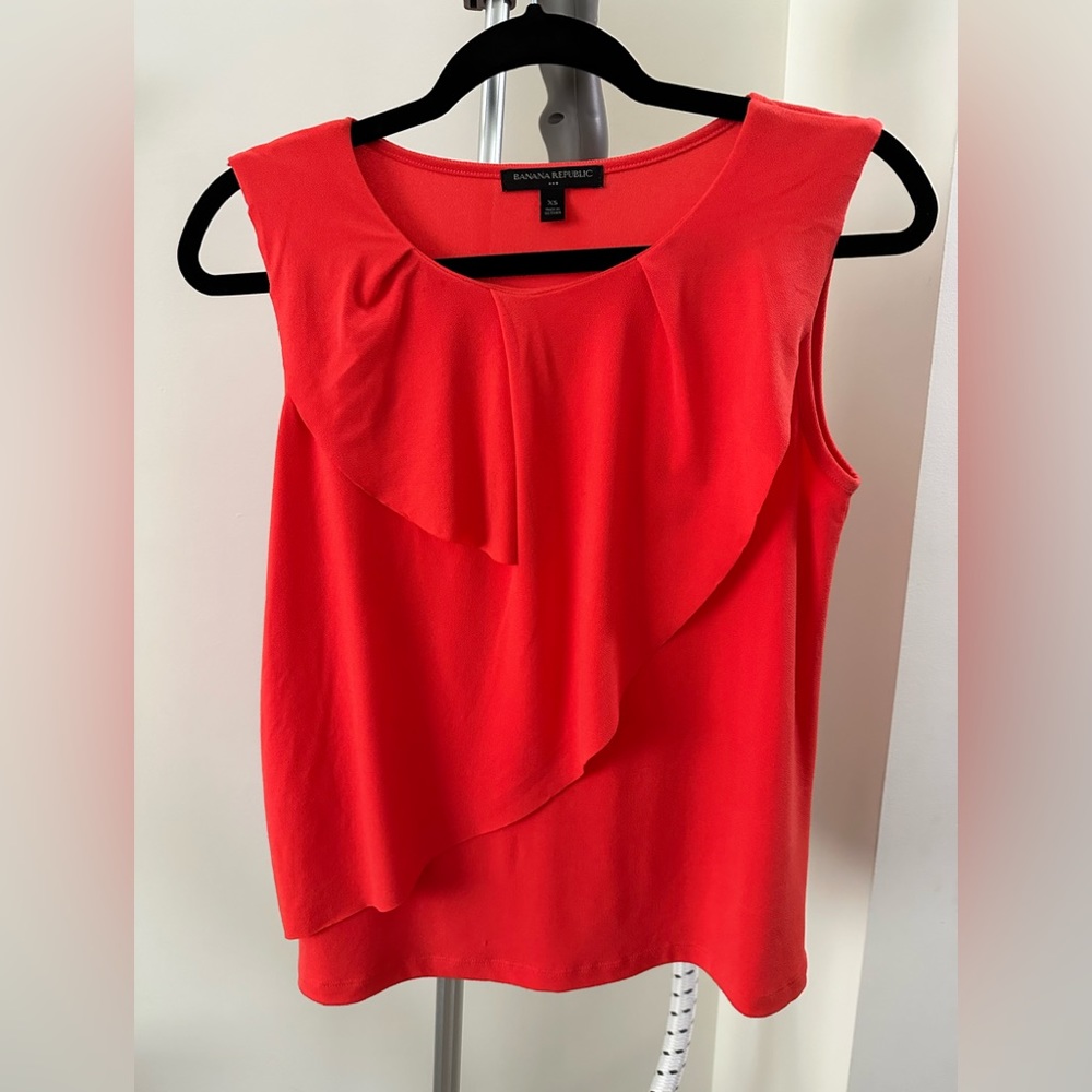 Banana Republic orange tank top blouse. Size xs.